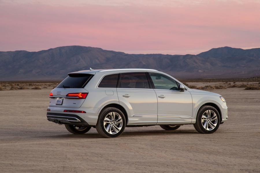  Audi Q7 55 TFSI Quattro (4M) 2019 года  (NA) (фото 4 из 37)